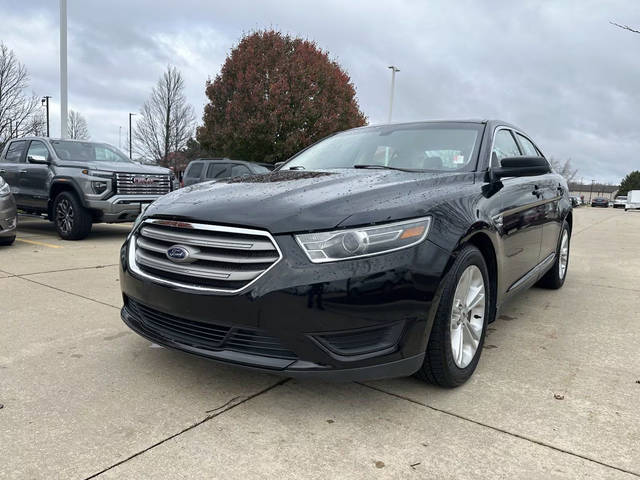 2018 Ford Taurus SE FWD photo