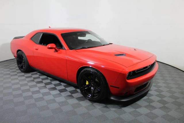 2018 Dodge Challenger R/T Scat Pack RWD photo