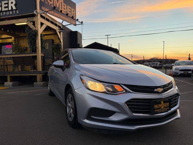 2018 Chevrolet Cruze LS FWD photo