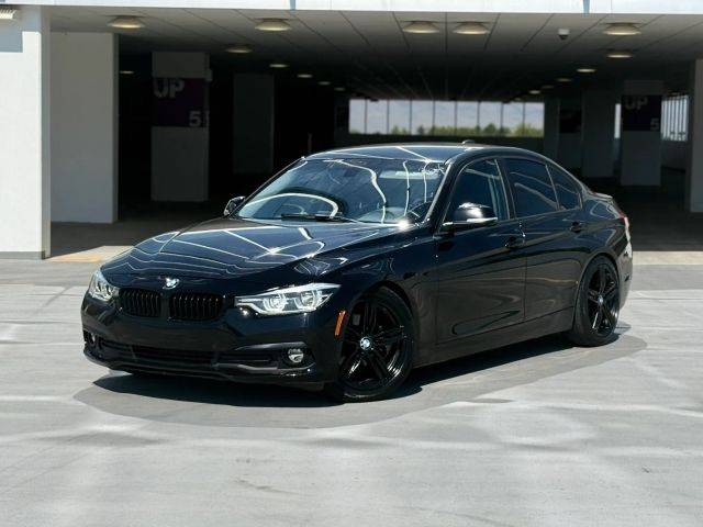 2018 BMW 3 Series 320i RWD photo