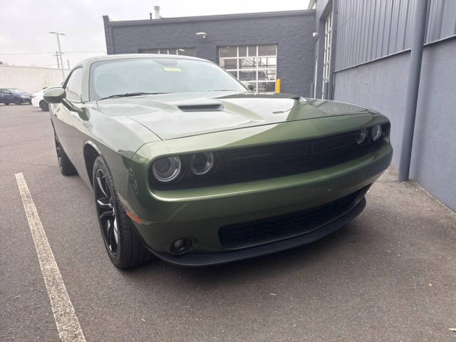 2018 Dodge Challenger SXT RWD photo