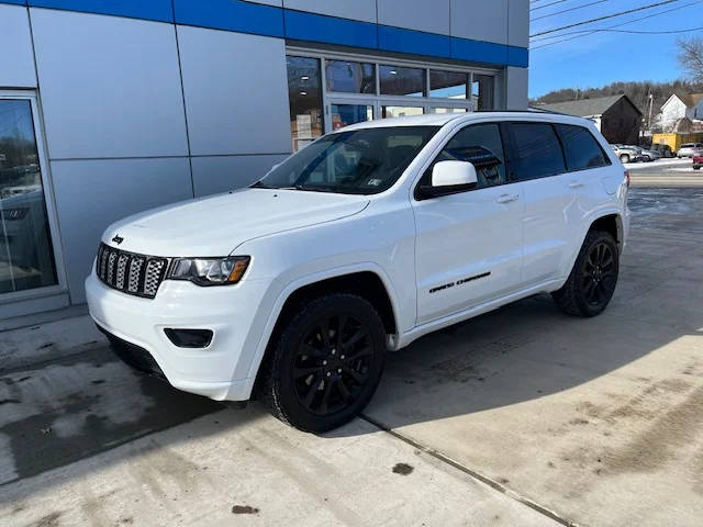 2018 Jeep Grand Cherokee Altitude 4WD photo