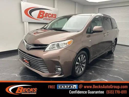 2018 Toyota Sienna XLE AWD photo
