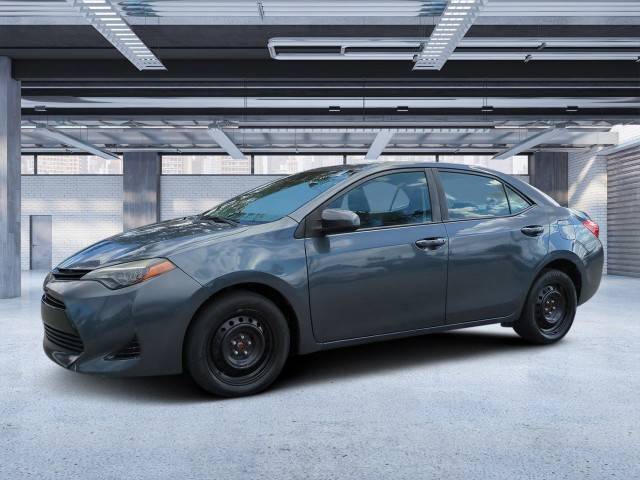 2018 Toyota Corolla LE FWD photo