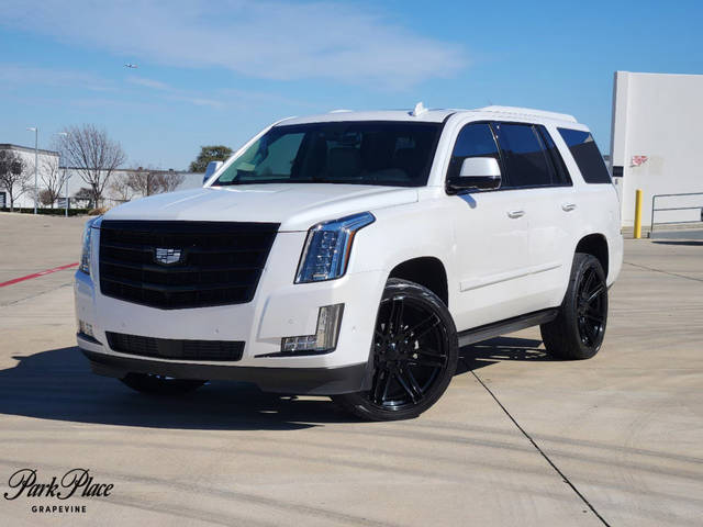 2018 Cadillac Escalade Premium Luxury 4WD photo