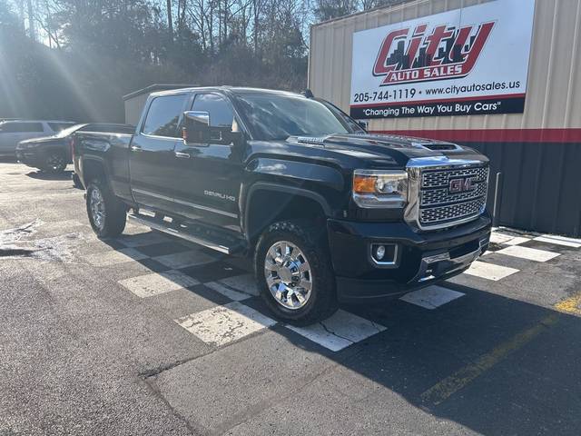 2018 GMC Sierra 2500HD Denali 4WD photo