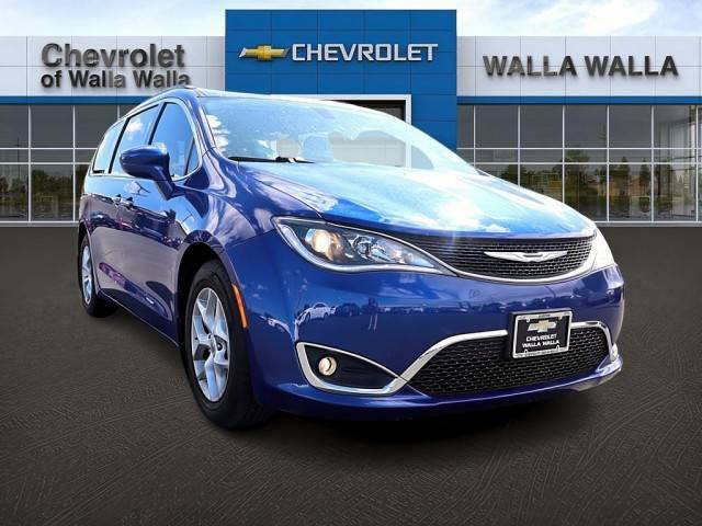 2018 Chrysler Pacifica Minivan Touring Plus FWD photo