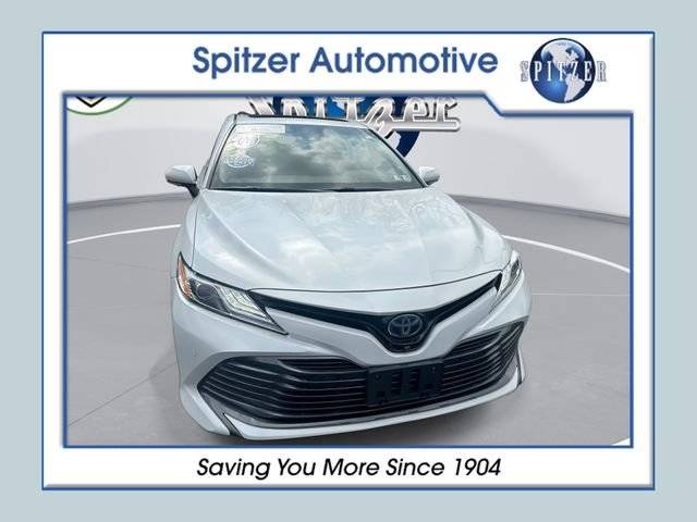 2018 Toyota Camry Hybrid XLE FWD photo