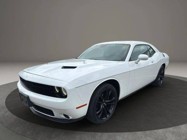 2018 Dodge Challenger SXT RWD photo