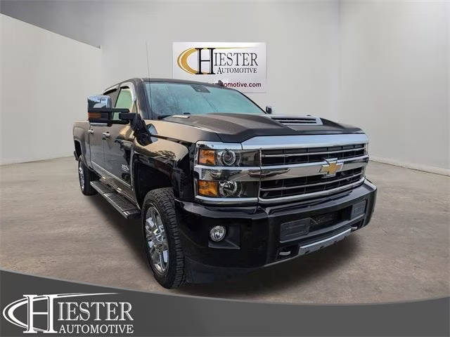 2018 Chevrolet Silverado 2500HD High Country 4WD photo