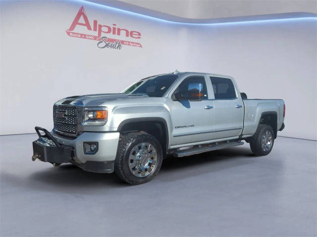 2018 GMC Sierra 2500HD Denali 4WD photo