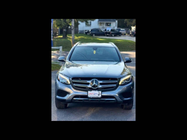 2018 Mercedes-Benz GLC-Class GLC 300 AWD photo