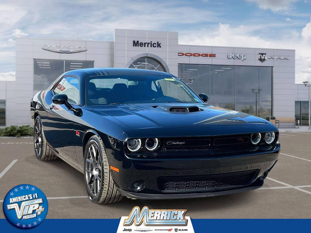 2018 Dodge Challenger R/T Shaker RWD photo