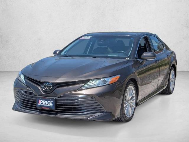 2018 Toyota Camry XLE V6 FWD photo