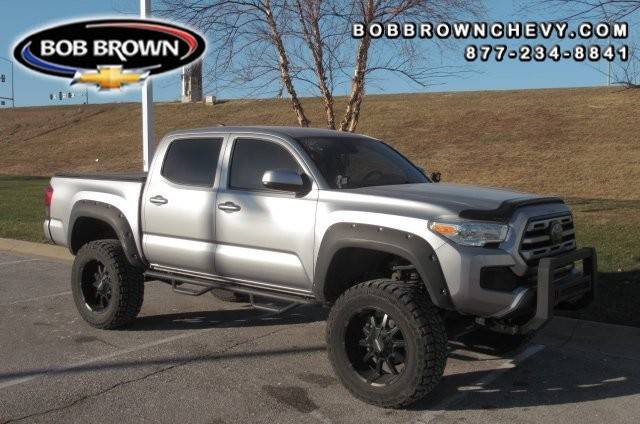 2018 Toyota Tacoma SR 4WD photo