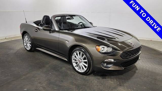 2018 FIAT 124 Spider Lusso RWD photo