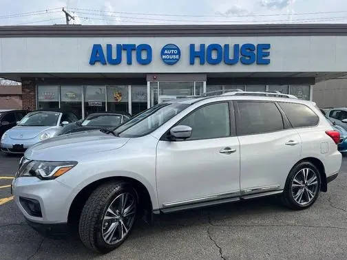 2018 Nissan Pathfinder Platinum 4WD photo