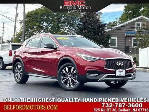 2017 Infiniti QX30 Premium AWD photo