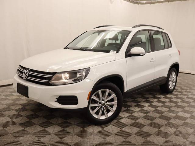 2017 Volkswagen Tiguan FWD photo