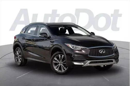 2017 Infiniti QX30 Luxury AWD photo