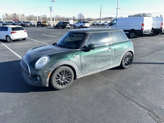 2018 MINI Hardtop 2 Door Cooper FWD photo