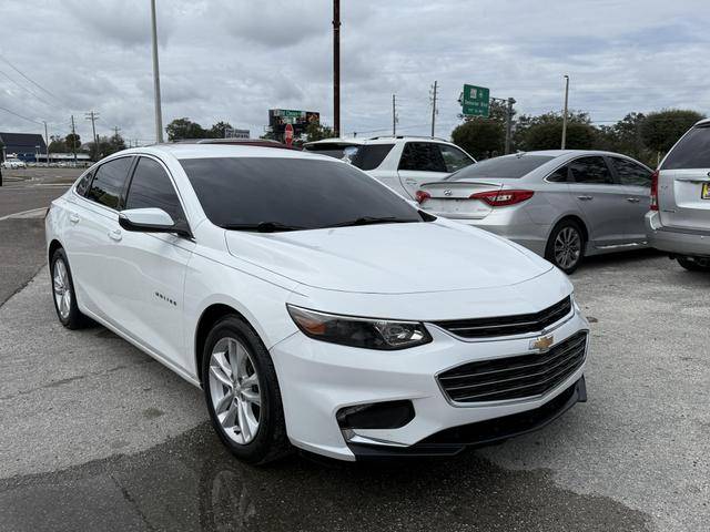 2017 Chevrolet Malibu LT FWD photo