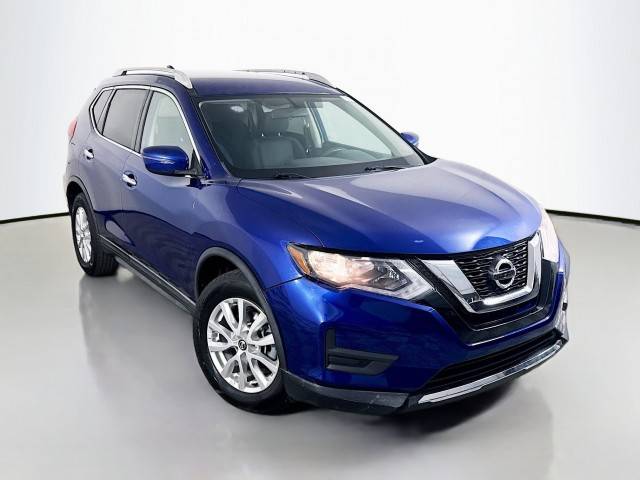 2017 Nissan Rogue SV FWD photo