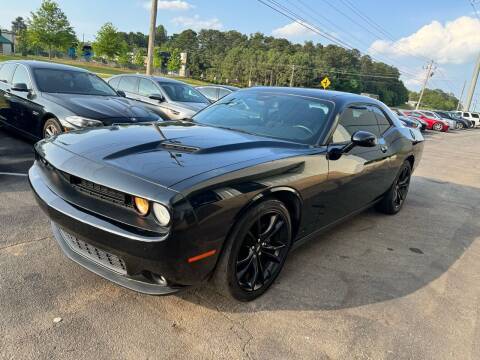 2018 Dodge Challenger SXT RWD photo