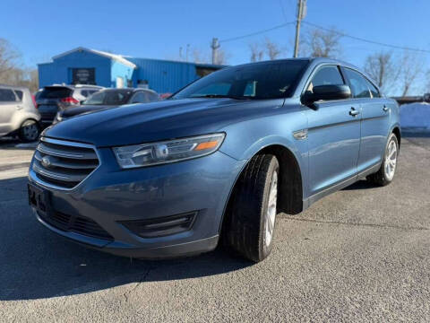 2018 Ford Taurus SEL FWD photo