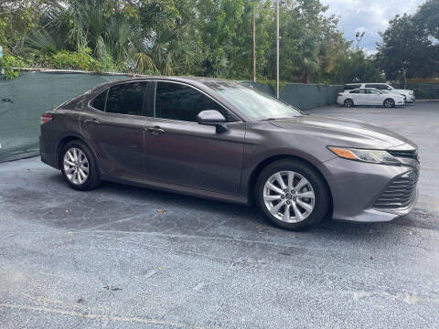 2018 Toyota Camry LE FWD photo