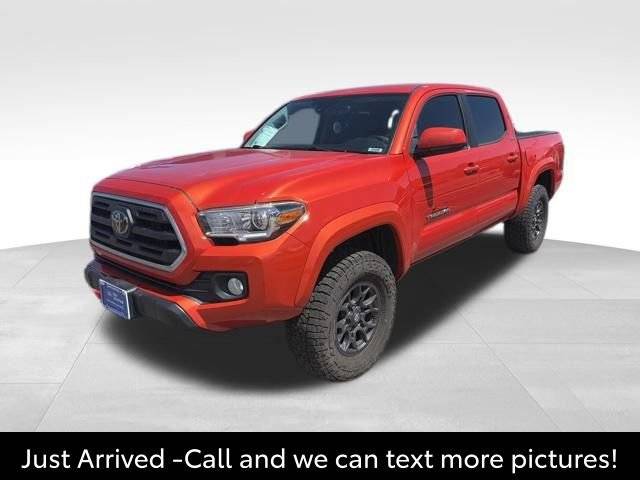 2018 Toyota Tacoma SR5 4WD photo
