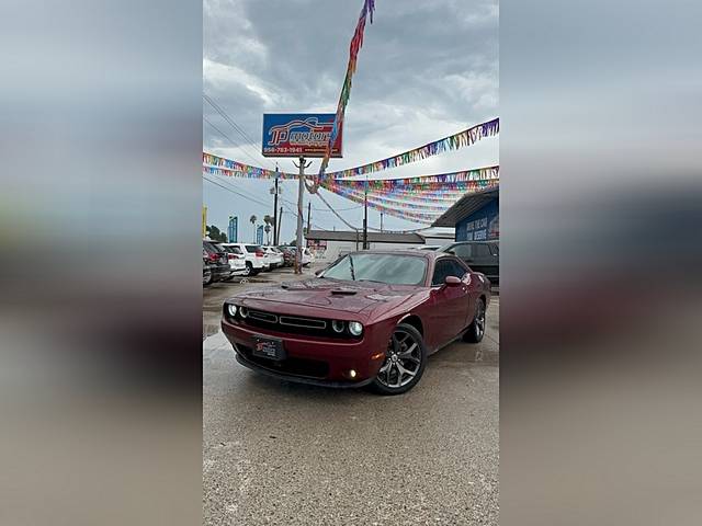2018 Dodge Challenger SXT Plus RWD photo