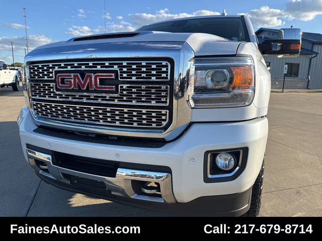 2018 GMC Sierra 2500HD Denali 4WD photo