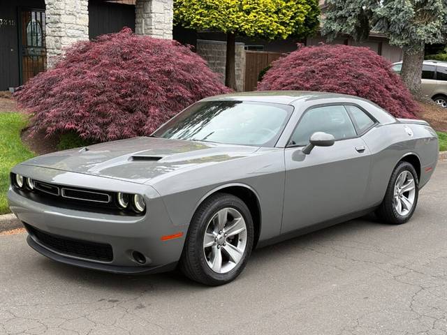 2018 Dodge Challenger SXT RWD photo