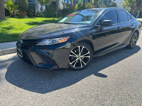 2018 Toyota Camry SE FWD photo