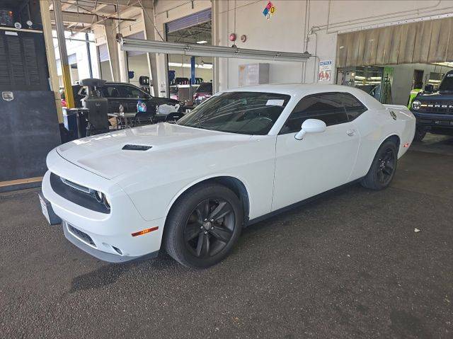 2018 Dodge Challenger SXT RWD photo