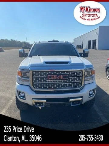 2018 GMC Sierra 2500HD Denali 4WD photo