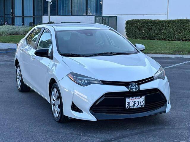 2018 Toyota Corolla LE FWD photo