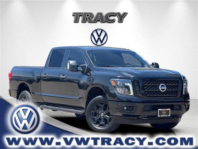 2018 Nissan Titan XD SV 4WD photo