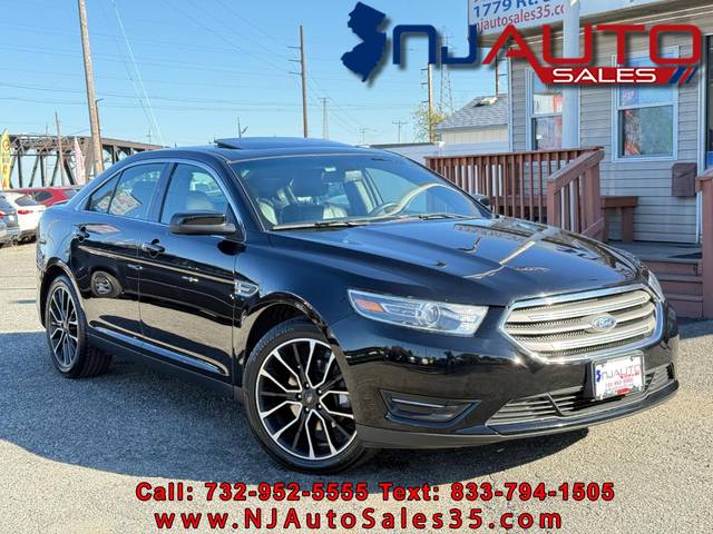 2018 Ford Taurus SEL FWD photo