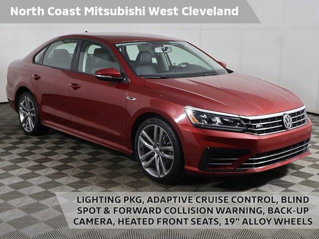 2018 Volkswagen Passat R-Line FWD photo