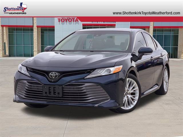 2018 Toyota Camry XLE FWD photo