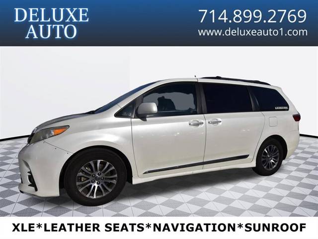 2018 Toyota Sienna XLE FWD photo