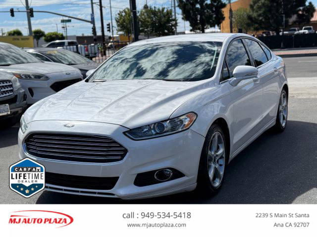 2015 Ford Fusion SE FWD photo