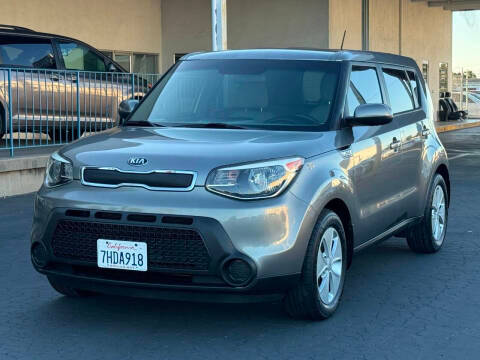 2015 Kia Soul Base FWD photo