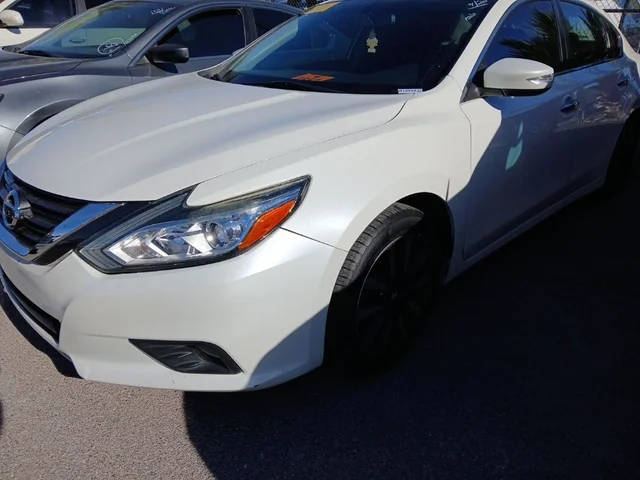 2018 Nissan Altima 2.5 SV FWD photo