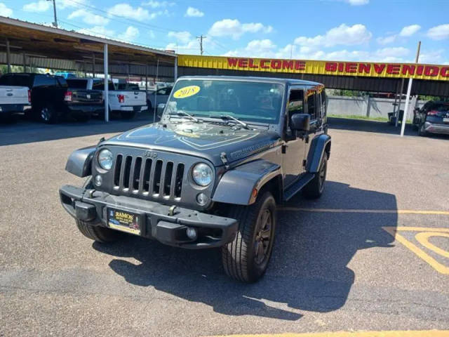 2018 Jeep Wrangler Unlimited Golden Eagle 4WD photo