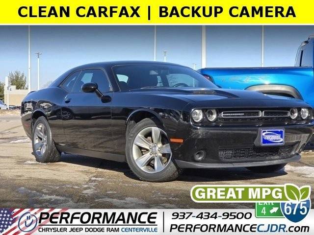 2018 Dodge Challenger SXT RWD photo