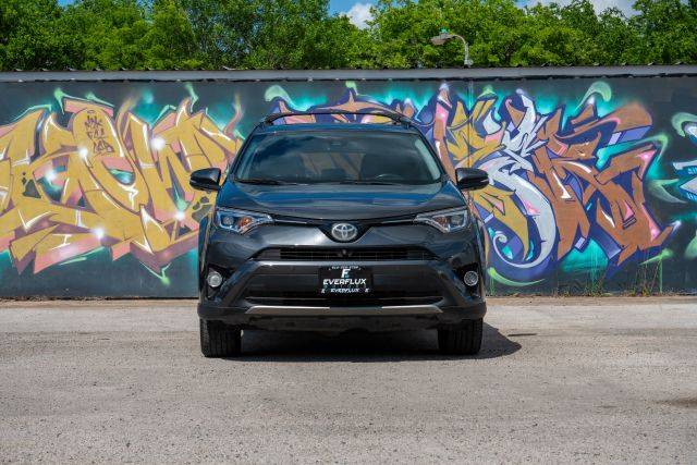2018 Toyota RAV4 Limited FWD photo
